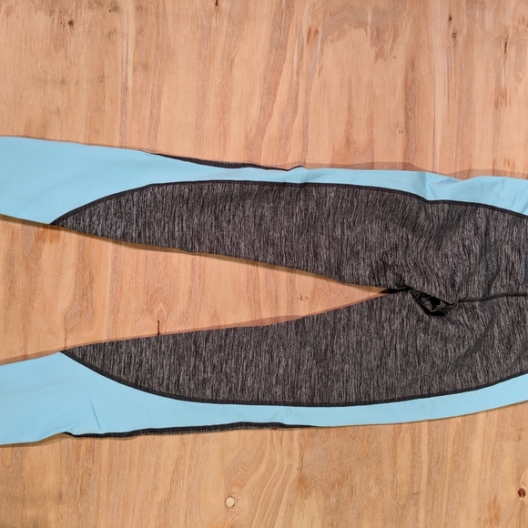 BNWT Under Armour Cold Gear Leggings - Picture 3 of 5